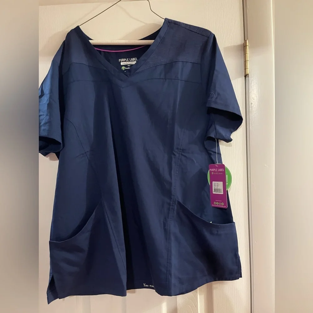Scrub top - Picture 1 of 3